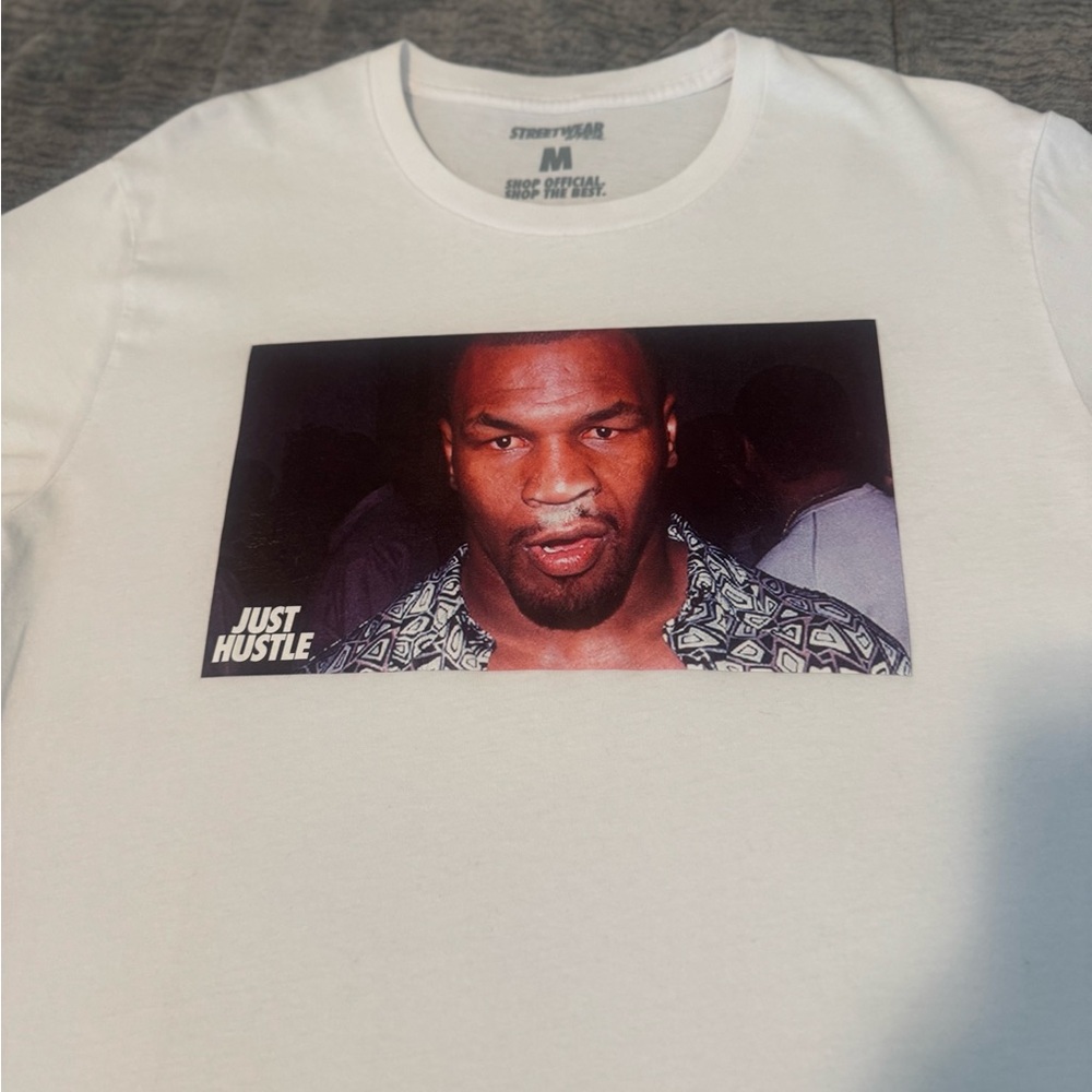 Just Hustle White Graphic Crewneck T-Shirt - M